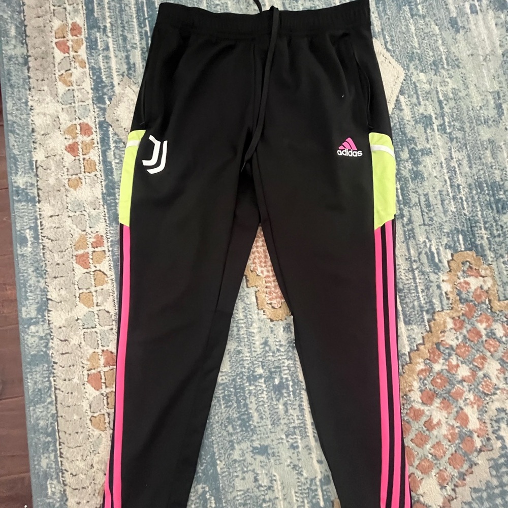 Men’s adidas Juventus sweats